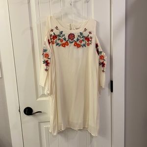 Umgee dress. NWT. White with embroidery.